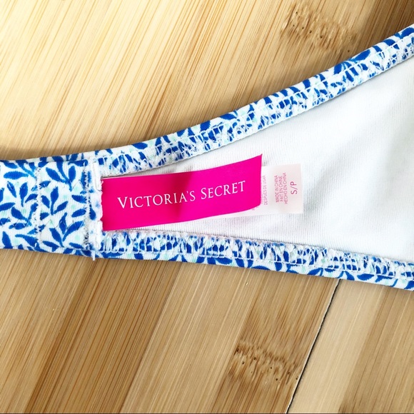 Blue & White Victoria's Secret Bandeau Bikini - Picture 9 of 10